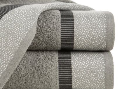 Ręcznik bawełniany 70x140 MARIT grafitowy z kontrastową bordiurą w drobny żakardowy wzór