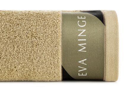 Ręcznik 70x140 EVA 1 Eva Minge beżowy zdobiony drukowaną geometryczną bordiurą z napisem EVA MINGE