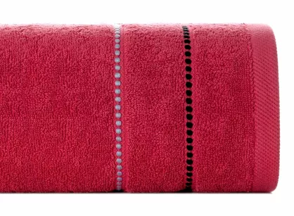 Ręcznik bawełniany 70x140 SUZI czerwony z kontrastującą stebnowaną bordiurą w delikatne paseczki