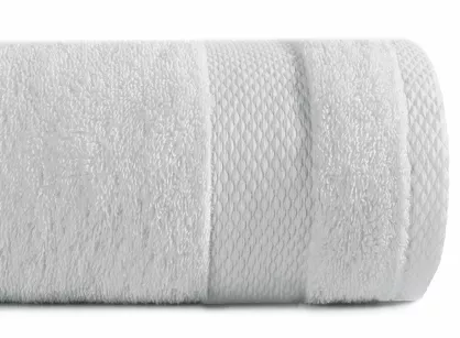 Ręcznik bawełniany 50x90 LORITA srebrny zdobiony subtelną bordiurą w tonacji ręcznika