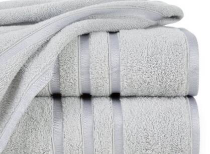 Ręcznik bawełniany 50x90 MADI srebrny z błyszczącą bordiurą w pasy