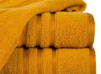 Ręcznik bawełniany 70x140 MADI musztardowy z błyszczącą bordiurą w pasy