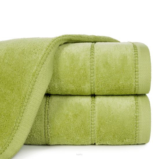 Ręcznik bawełniany 70x140 MARI oliwkowy z welurową bordiurą w pasy