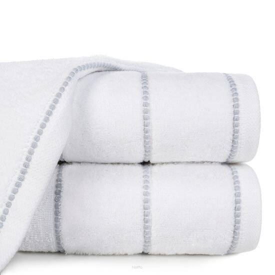 Ręcznik bawełniany 50x90 MARI biały z welurową bordiurą w pasy