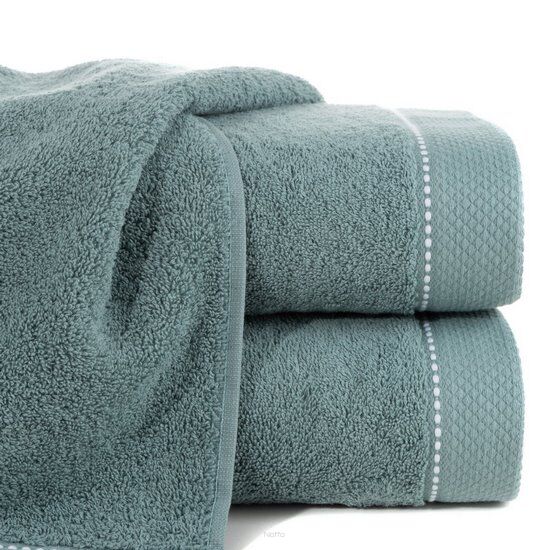 Ręcznik bawełniany 30x50 DAISY ciemna mięta z bordiurą z kontrastowym przeszyciem