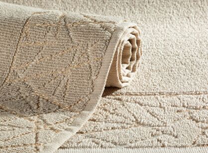 Dywanik bawełniany 50x70 NIKA beżowy z geometrycznym wzorem z błyszczącą nicią