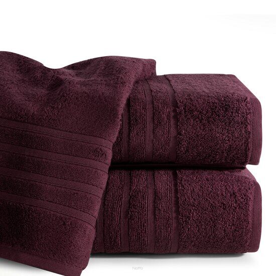 Ręcznik z bawełny egipskiej 50x90 LAVIN bordowy z delikatną bordiurą w paski z kolekcji Premium.